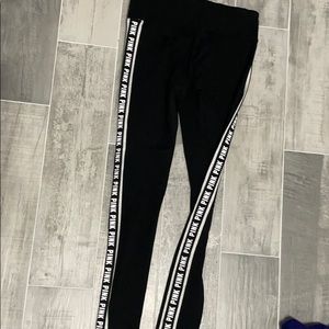 VS PINK YOGA legging in black. size small/petite